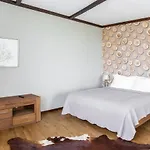Willing Hotel